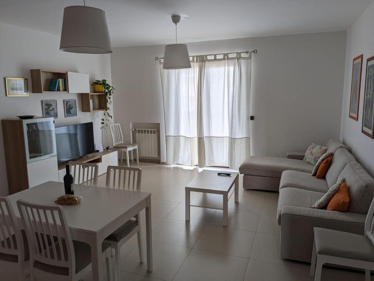 La Casa Dei Due Mari - Large Apartment With Parking Taranto Kültér fotó