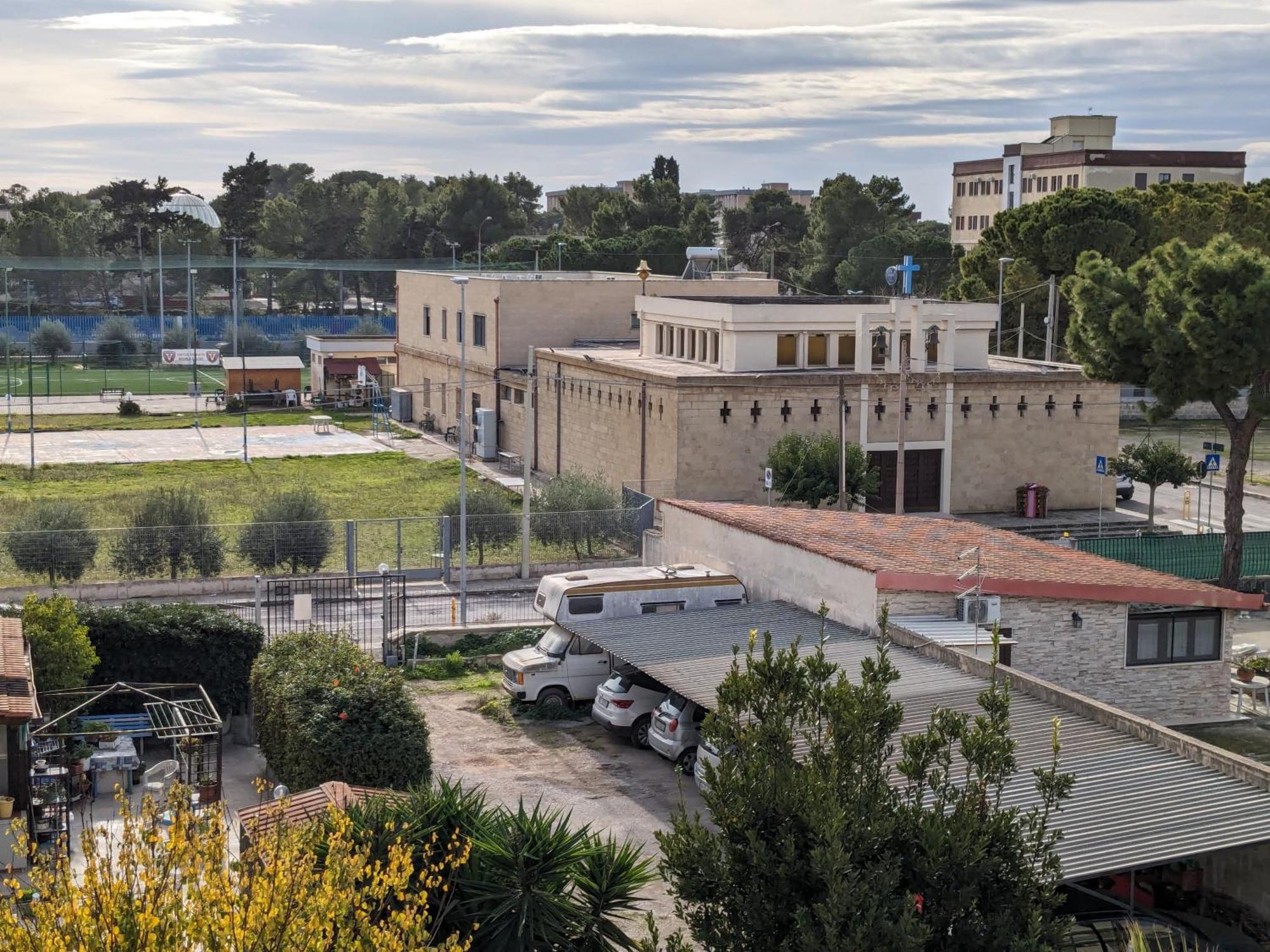 La Casa Dei Due Mari - Large Apartment With Parking Taranto Kültér fotó