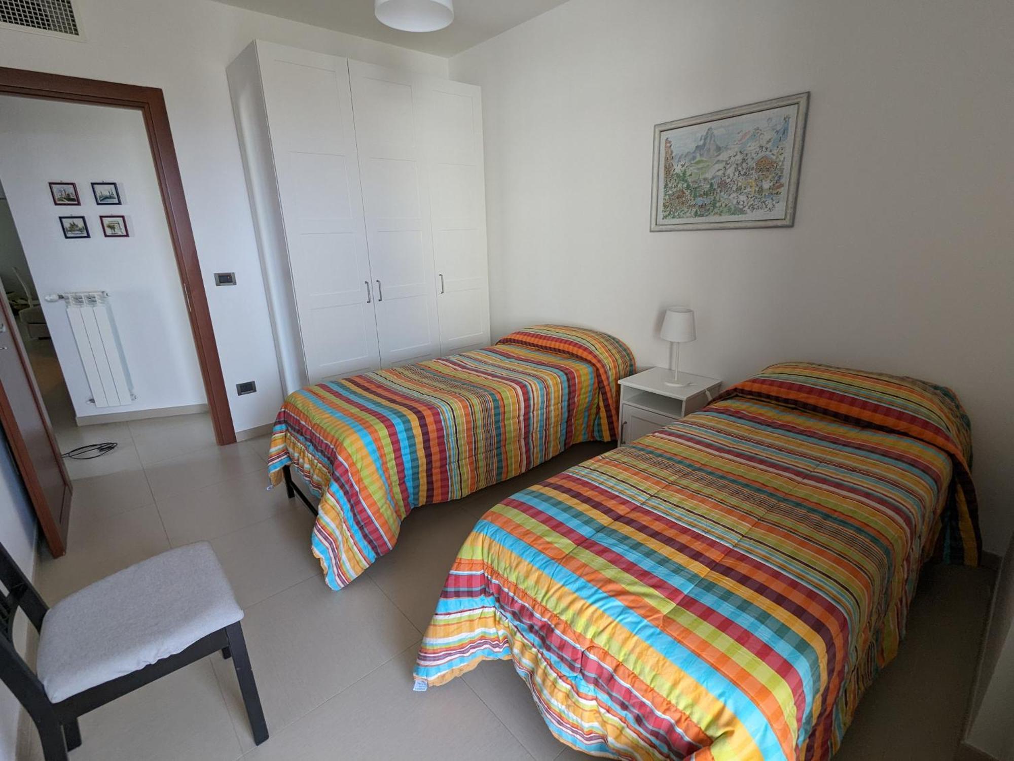 La Casa Dei Due Mari - Large Apartment With Parking Taranto Kültér fotó